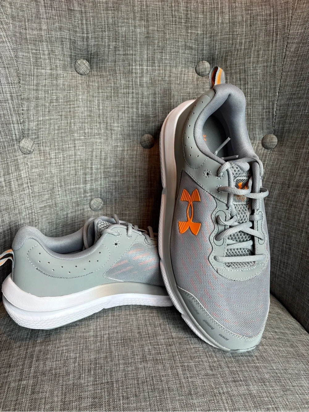 Under Armour Men’s Grey Athletic Shoes with Orange Logo SZ. 11.5 NEW